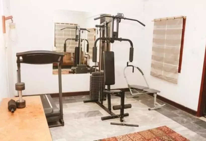 هتل Shelton Green S