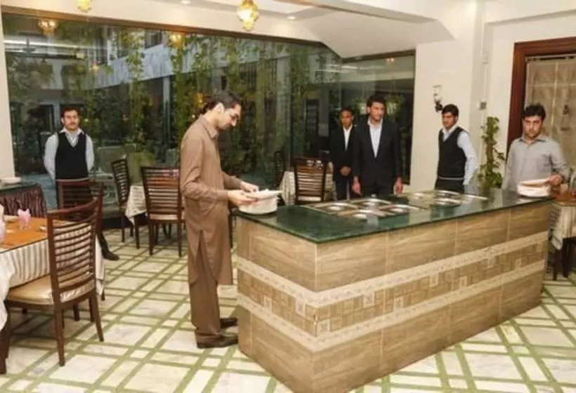 هتل Shelton Green S