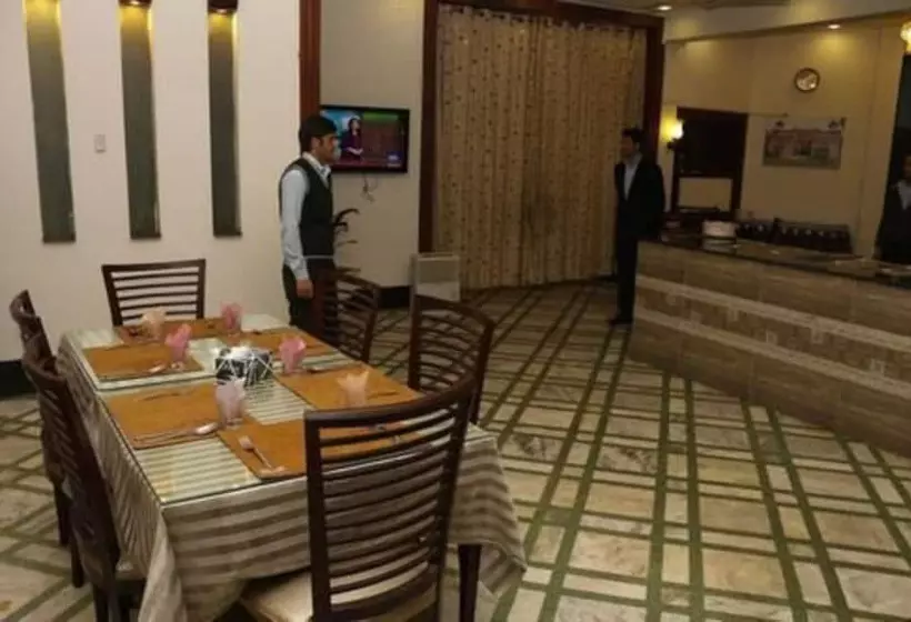 هتل Shelton Green S