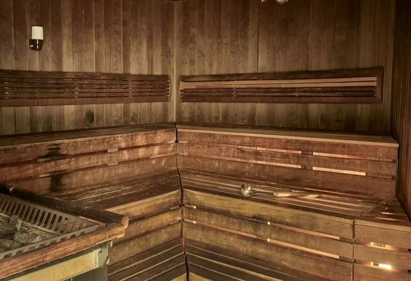 Отель Sola Strand