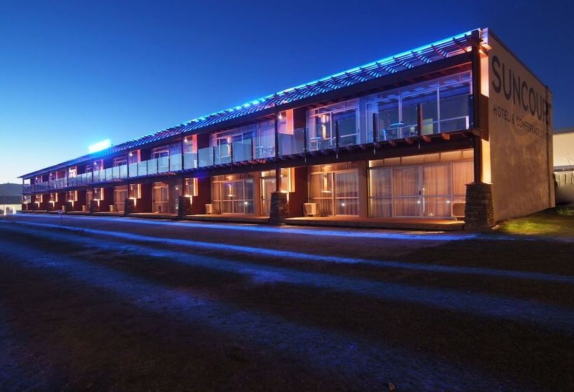 Suncourt Hotel & Conference Centre