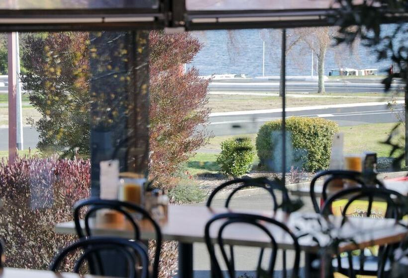 Suncourt Hotel & Conference Centre