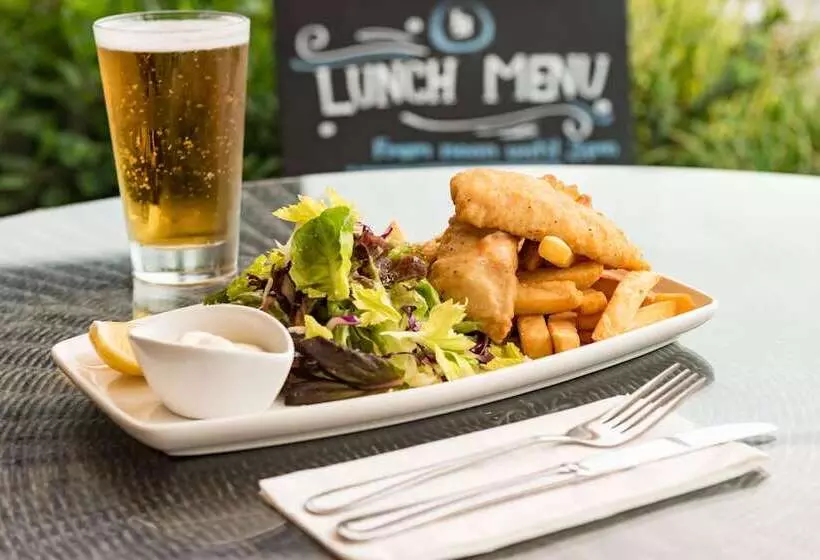 Suncourt Hotel & Conference Centre