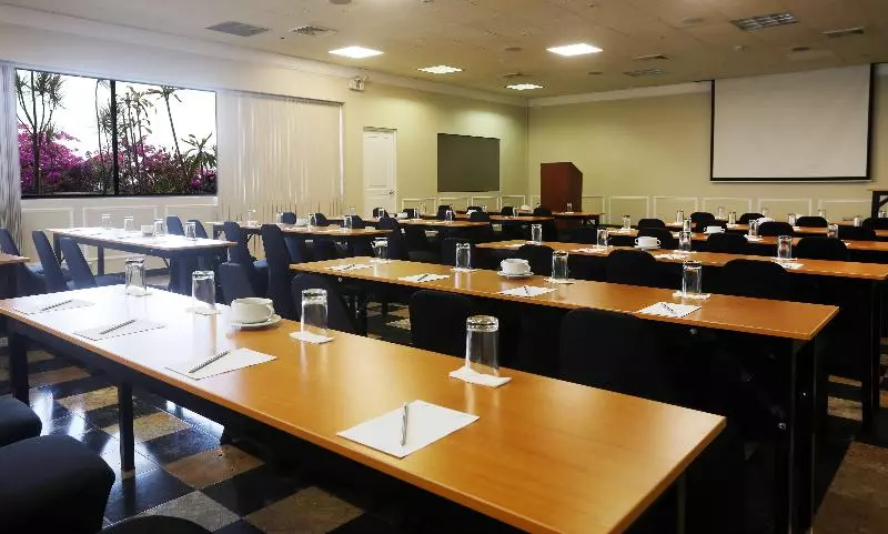 Radisson Plaza Del Bosque