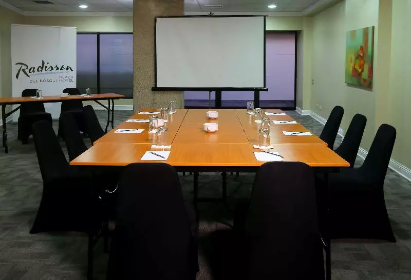 Radisson Plaza Del Bosque