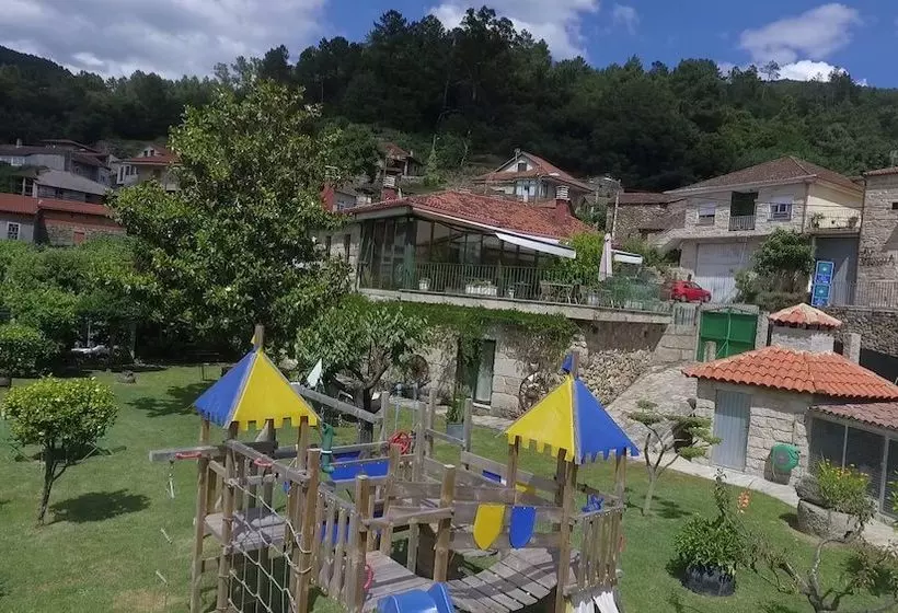 Casa A Chairiña Y A Revolta