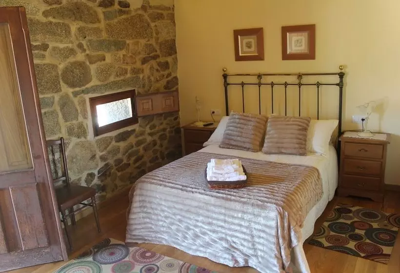 Casa A Chairiña Y A Revolta