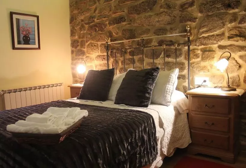 Casa A Chairiña Y A Revolta