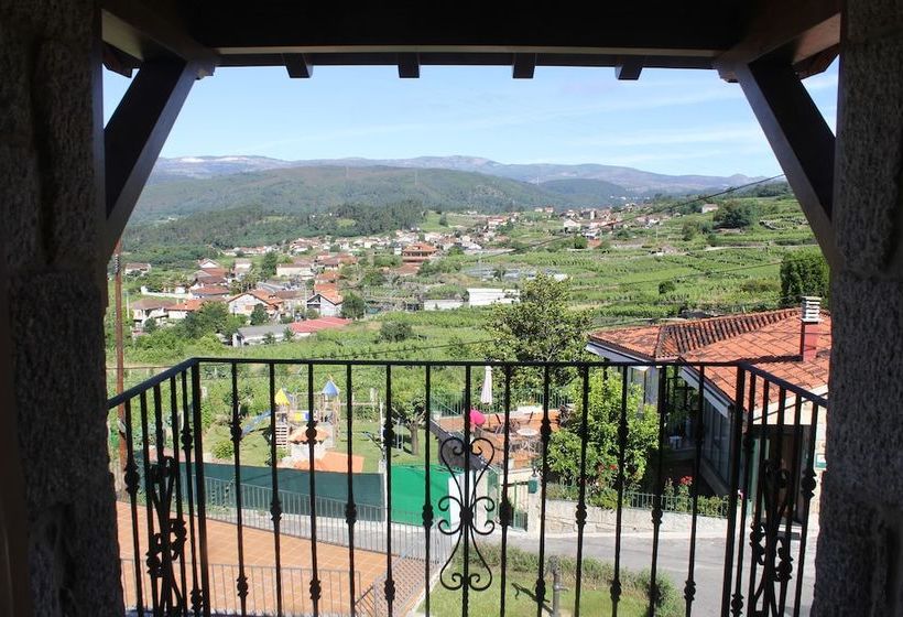 Casa A Chairiña Y A Revolta