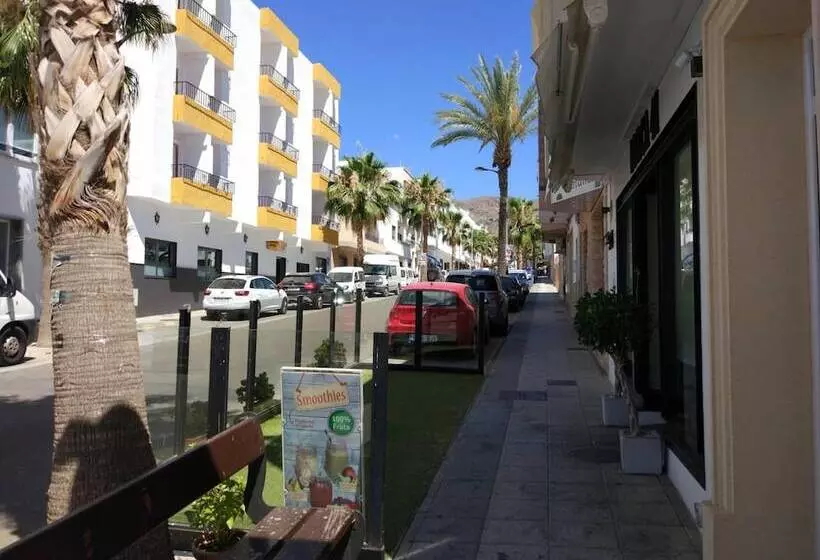 簡易ホテル Hospederia Montes