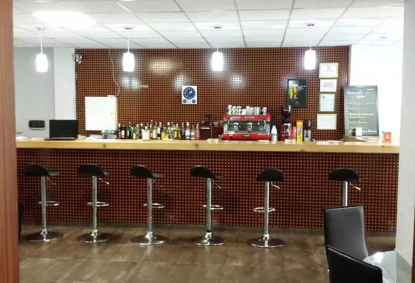 簡易ホテル Hospederia Montes