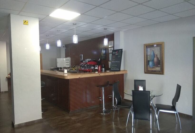 مسافرخانه Hospederia Montes