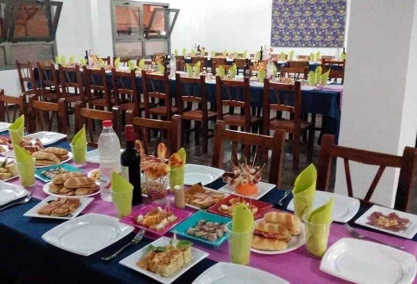 簡易ホテル Hospederia Montes