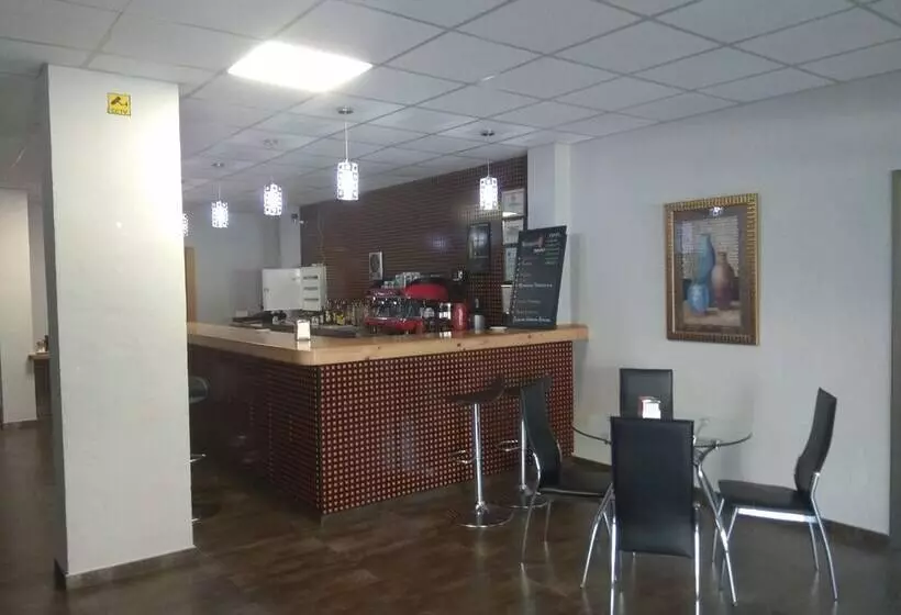 簡易ホテル Hospederia Montes