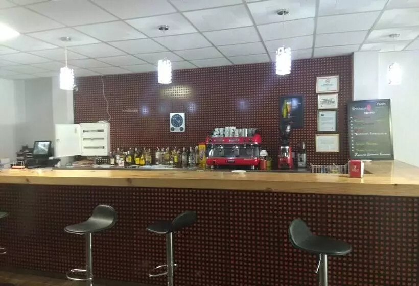 簡易ホテル Hospederia Montes