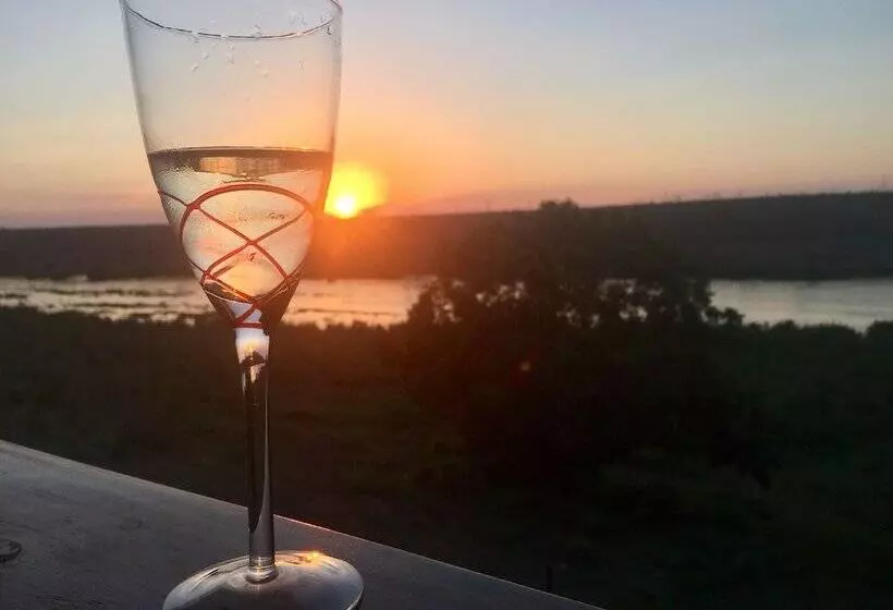 Hotelli Elephant Walk Retreat