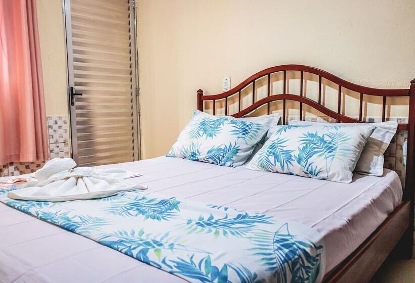 Hotel Hostel Canto Da Praia São Sebastião Próximo Ao Enrocamento Caraguatatuba