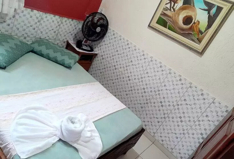 ホテル Hostel Canto Da Praia São Sebastião Próximo Ao Enrocamento Caraguatatuba