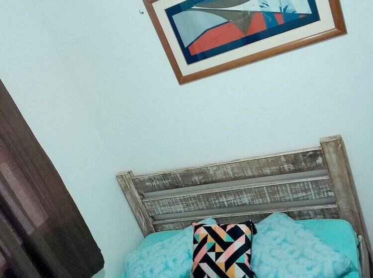 Hotel Hostel Canto Da Praia São Sebastião Próximo Ao Enrocamento Caraguatatuba