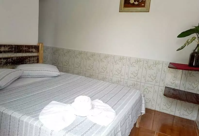 ホテル Hostel Canto Da Praia São Sebastião Próximo Ao Enrocamento Caraguatatuba
