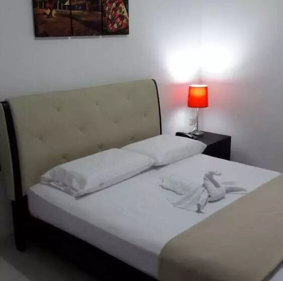 Hotelli Macal Plaza