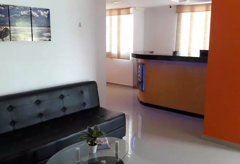 Hotelli Macal Plaza