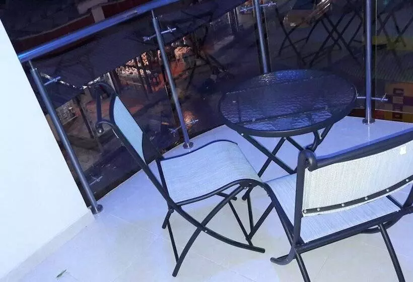 Hotelli Macal Plaza