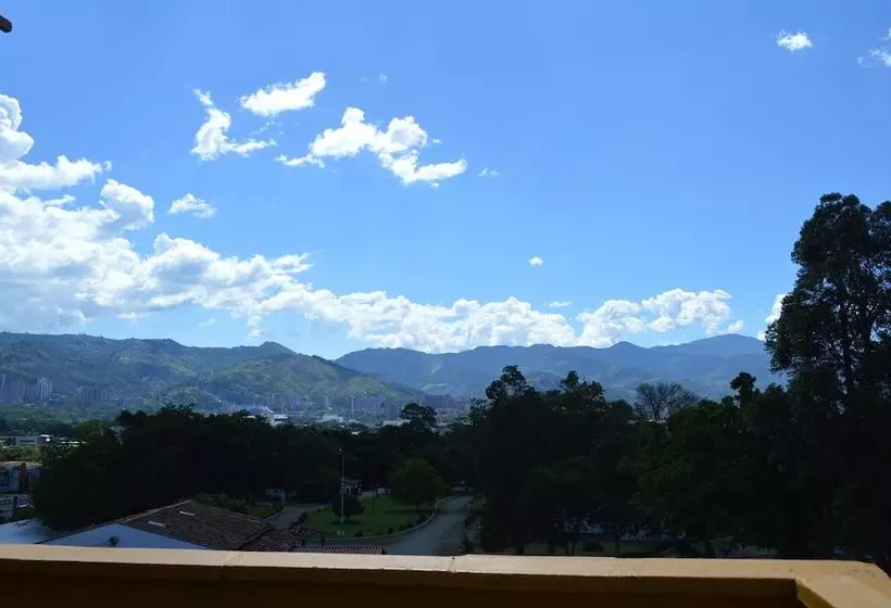 ホテル Poblado Guest House