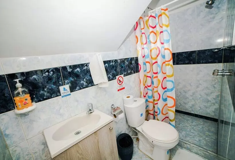 ホテル Poblado Guest House