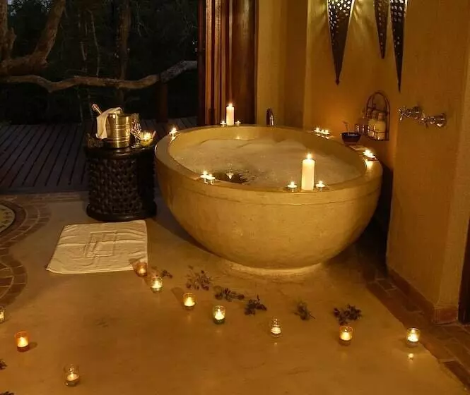 Hotelli Simbambili Game Lodge