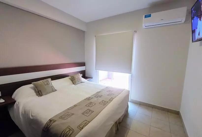 هتل Urquiza Suite & Apartment