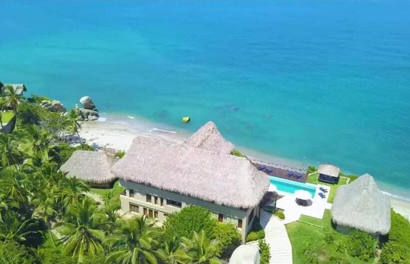 پانسیون Senda Casa Tayrona Los Naranjos