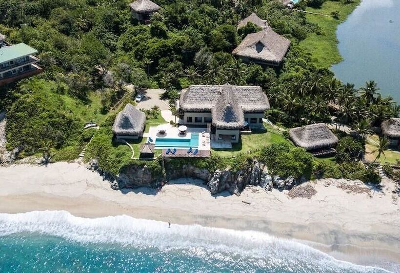 پانسیون Senda Casa Tayrona Los Naranjos