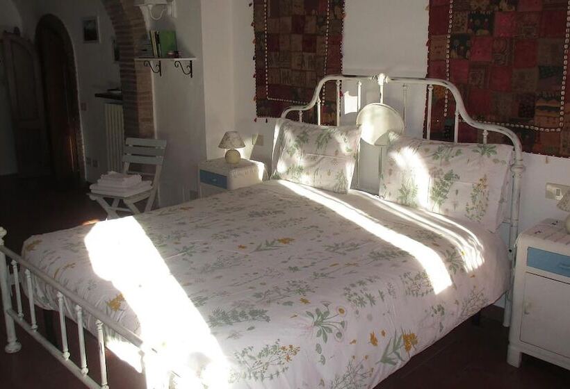 بنسيون Vico Del Poeta