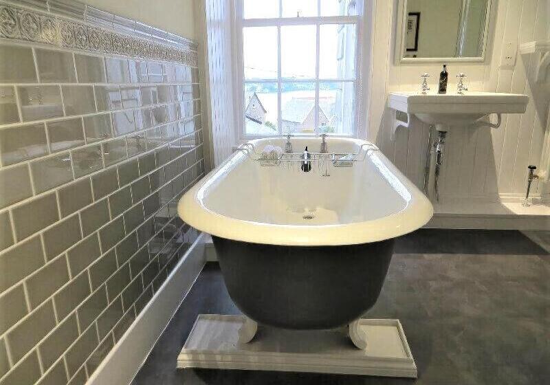 Bed and Breakfast Coswarth House