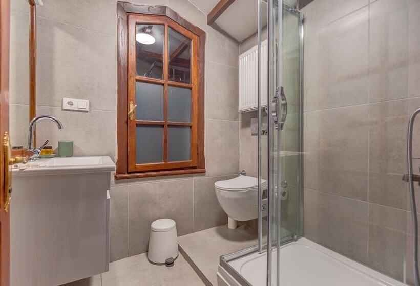 Beta Home Lake House