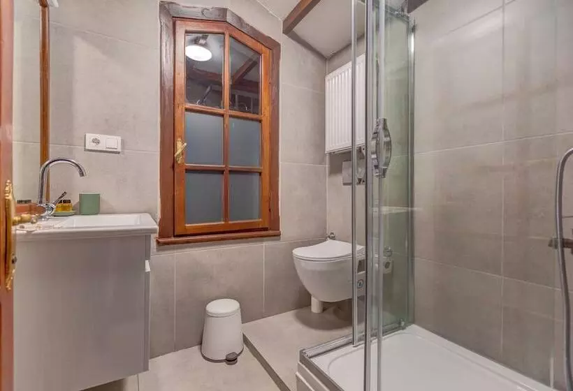 Beta Home Lake House