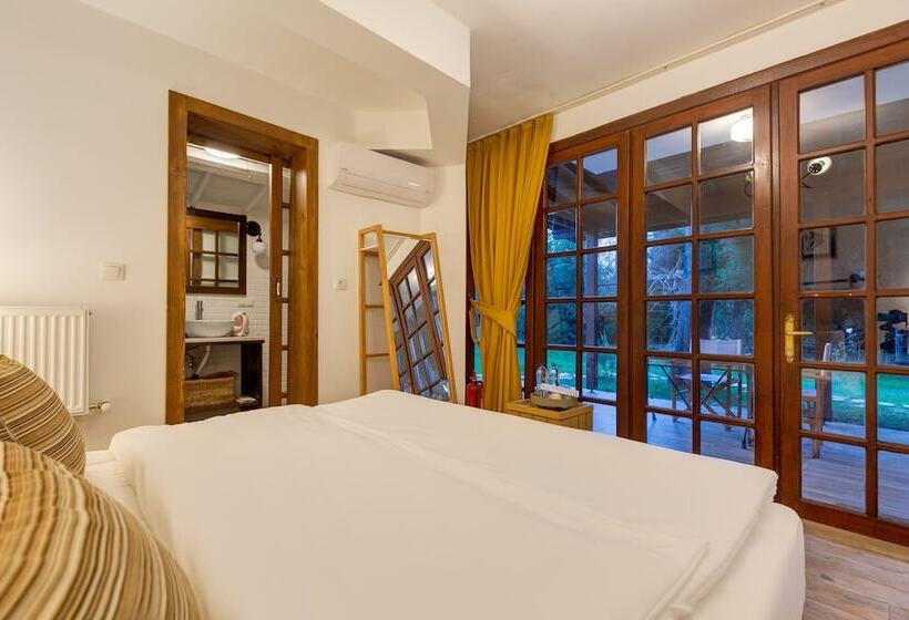 Beta Home Lake House