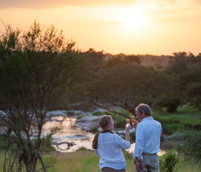 هتل Elewana Serengeti Migration Camp