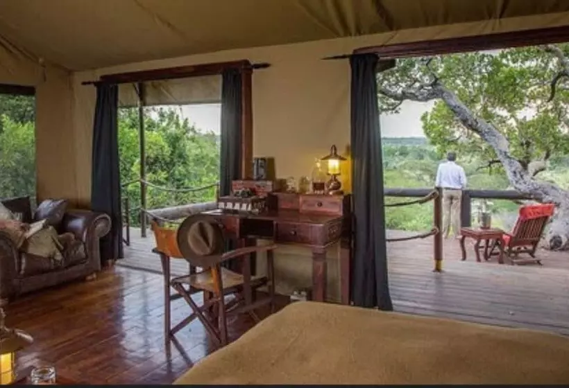 هتل Elewana Serengeti Migration Camp