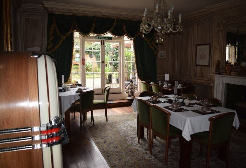 펜션 Harmondsworth Hall