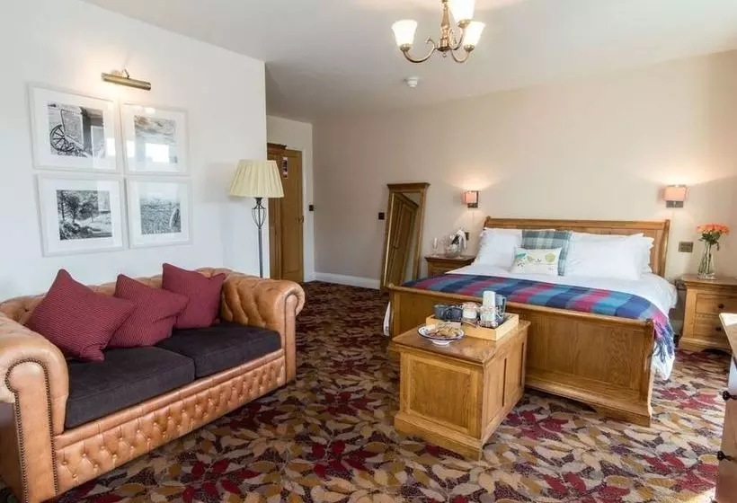 Three Horseshoes Inn