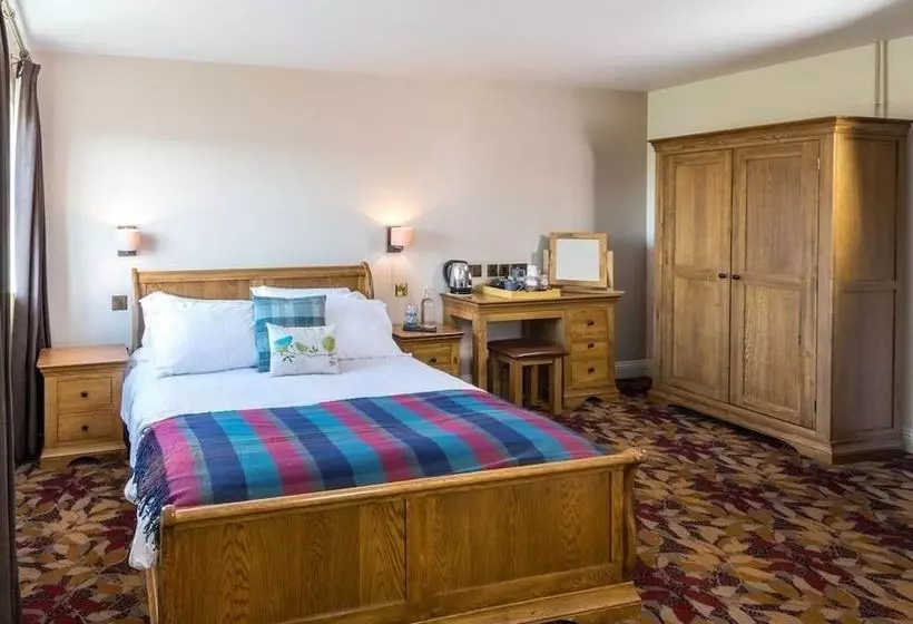 Three Horseshoes Inn