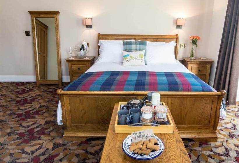 Three Horseshoes Inn