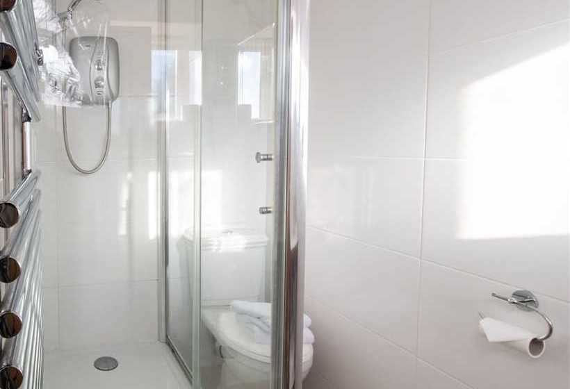 Three Horseshoes Inn