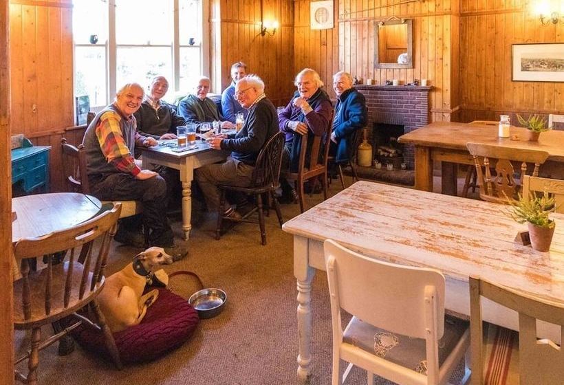 Three Horseshoes Inn