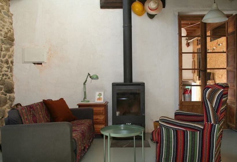 Albergue Les Xendes. Parque De Redes