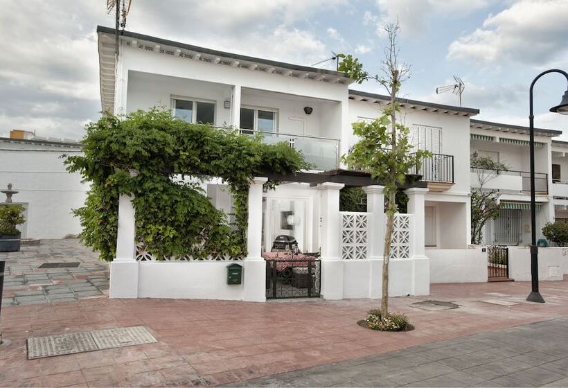 Beachside Fishermans Cottage