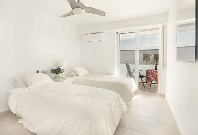 Beachside Fishermans Cottage