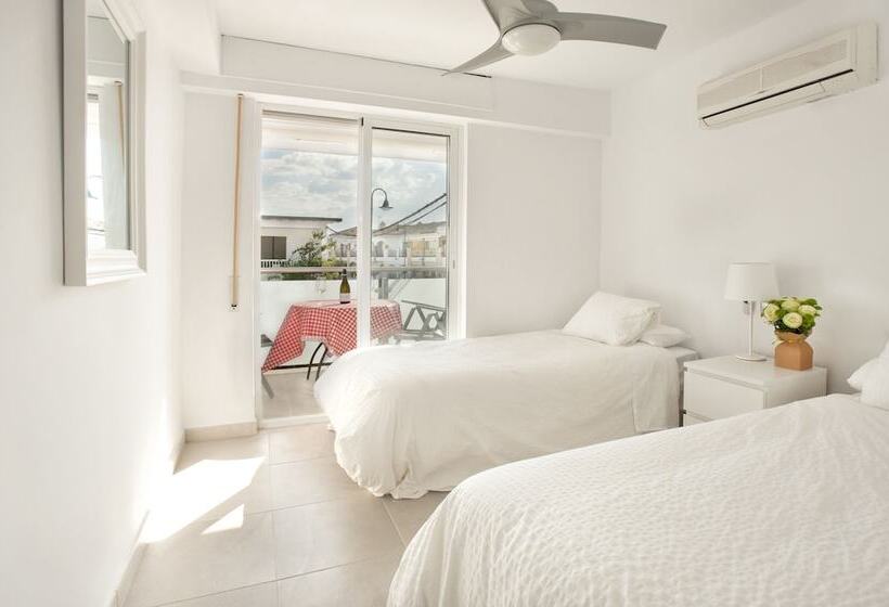 Beachside Fishermans Cottage